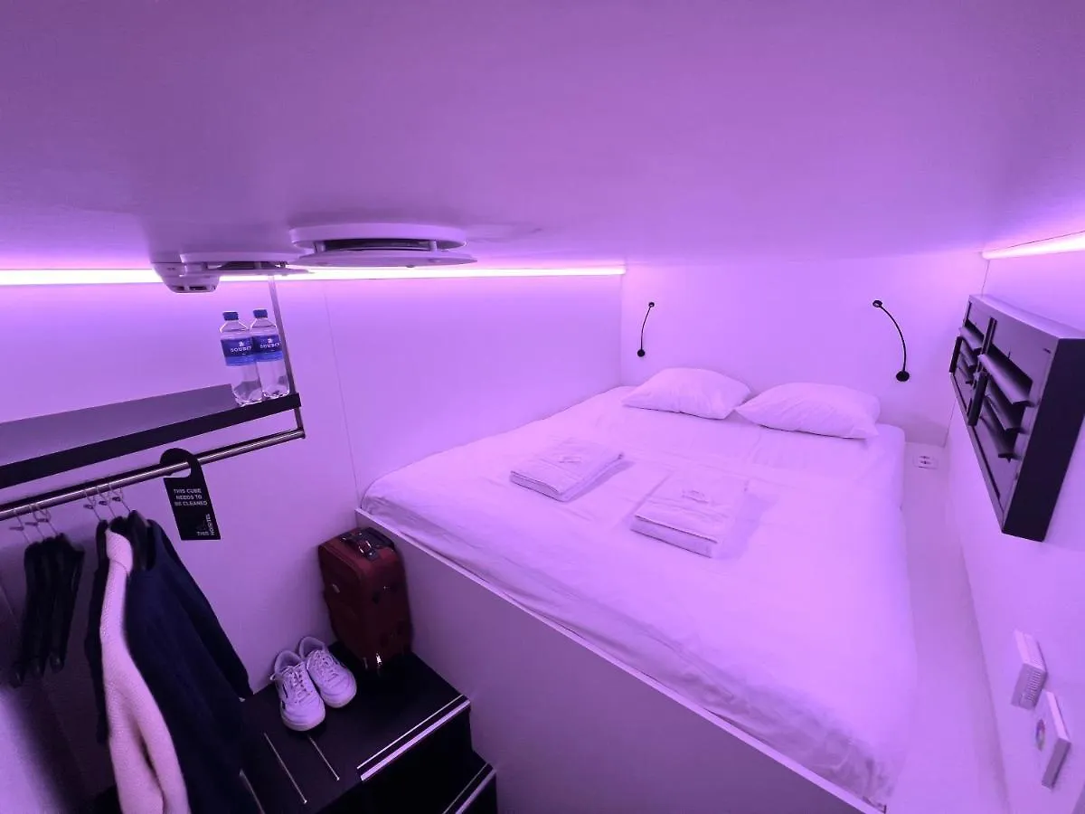 This HoTel Amsterdam Hostel